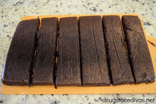 Brownies cut into six slices.