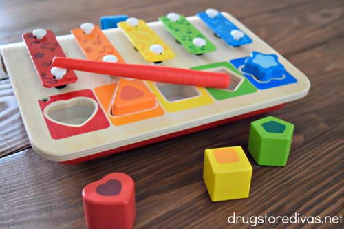 Wooden toys are really great gift ideas. Check out this list of 10+ Top Wooden Toys For Kids Under 6 on www.drugstoredivas.net.