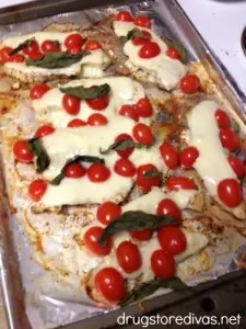 Love Caprese salad? Then you'll love this Caprese Chicken recipe from www.drugstoredivas.net. Love Caprese salad? Then you'll love this Caprese Chicken recipe from www.drugstoredivas.net.