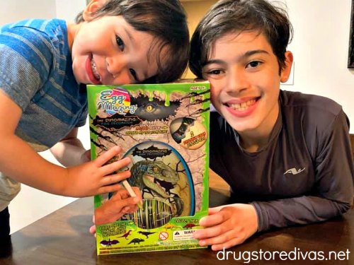 Crafting is fun for kids -- and easy for parents when everything comes in one box. Get inspired and grab one of the 10+ Best Craft Kits For Kids from this list on www.drugstoredivas.net.