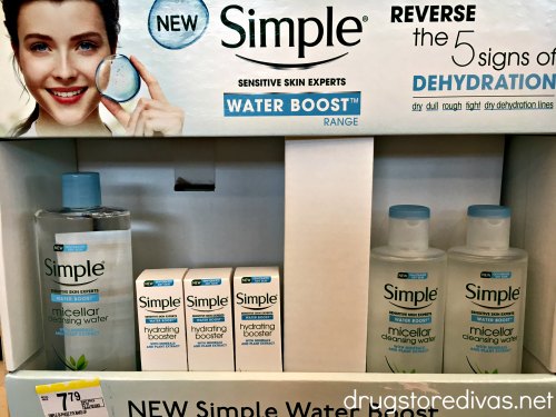 #ad Get ready for your out of town trips with these Simple Travel Skin Care Tips from www.drugstoredivas.net. #SoakItIn #Walgreens