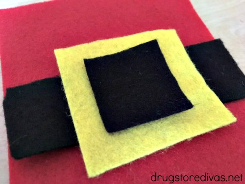 A felt "belt" on top of red felt.