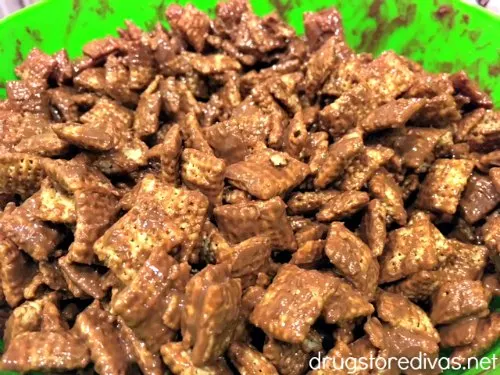 #ad Looking for a snack for your sweet and salty craving? Peanut Butter Chocolate Muddy Buddies is perfect! Get the recipe at www.drugstoredivas.net.