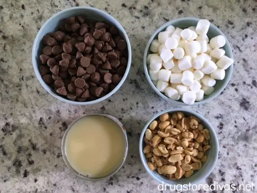 Looking for a simple and tasty treat? Check out this Rocky Road Fudge from www.drugstoredivas.net. It's only four ingredients!