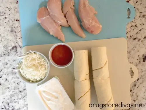 You'll be the hit of your next party if you bring this Buffalo Chicken Crescent Ring. Get the recipe at www.drugstoredivas.net. You'll be the hit of your next party if you bring this Buffalo Chicken Crescent Ring. Get the recipe at www.drugstoredivas.net.