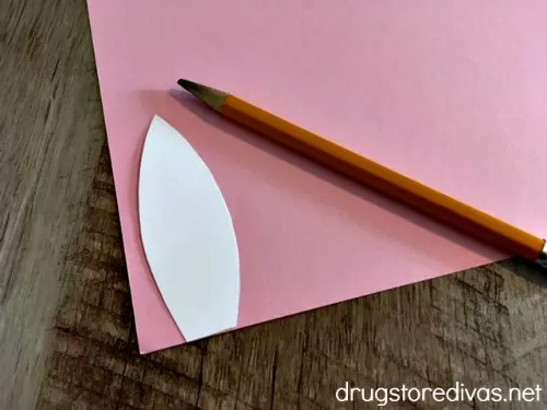 If you need a cute Easter treat bag, you'll love these DIY Card Stock Easter Bunny Treat Bags from www.drugstoredivas.net. You can make them with items you have at home right now!