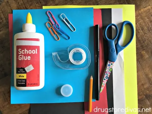Send your kids back to school with smiles on their faces when you make these DIY Emoji Paper Clips. Get the tutorial at www.drugstoredivas.net.