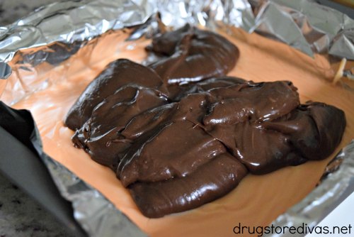 End your Halloween meal with this super fun (and easy!) Halloween Fudge. Get the recipe at www.drugstoredivas.net.