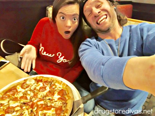 Thinking about checking out Old Chicago Pizza & Taproom for dinner? Read this post from www.drugstoredivas.net first.
