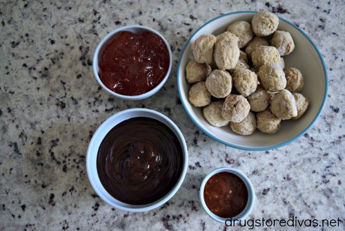 These Slow Cooker Sweet And Sour Meatballs are the perfect party appetizer. Get the recipe at www.drugstoredivas.net.