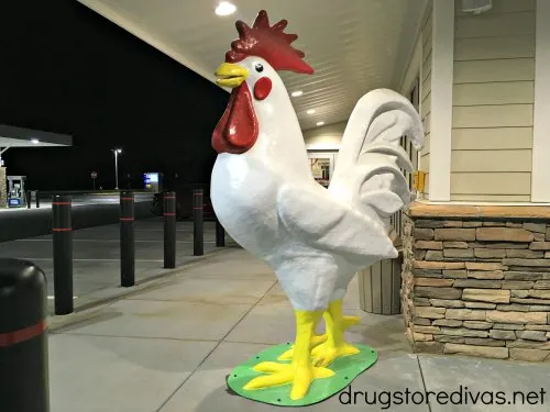 Royal Farms World Famous Chicken is really hyped up. Is it worth the stop? Yes! Find out why at www.drugstoredivas.net.