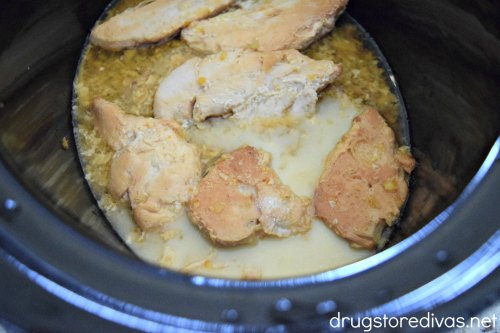 This Slow Cooker Ginger Marmalade Chicken is the perfect simple summer dinner. Get the recipe, which uses marmalade from Magnolia Plantation in Charleston, on www.drugstoredivas.net.