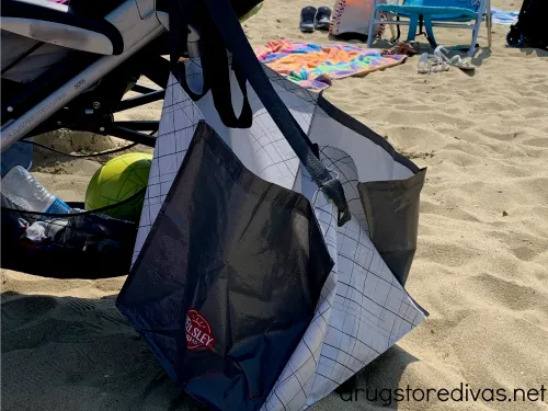 Your beach trip can become a disaster if you forget something. So if you're headed out this summer, check this At The Beach With Kids list on www.drugstoredivas.net.