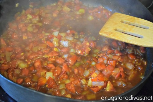 Bacon Tomato Jam will be your new favorite condiment. Plus, it's a great way to use up those last summer tomatoes. Get the recipe on www.drugstoredivas.net.