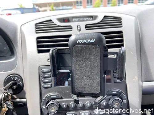 Car phone vent clip.