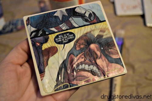 If you're looking for a great geek gift idea, these DIY Comic Book Coasters are perfect. Find out how to make them on www.drugstoredivas.net.