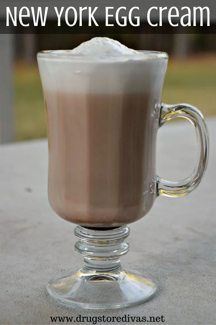 Egg Creams are such a classic New York drink. Find out how to make a New York Egg Cream on www.drugstoredivas.net.