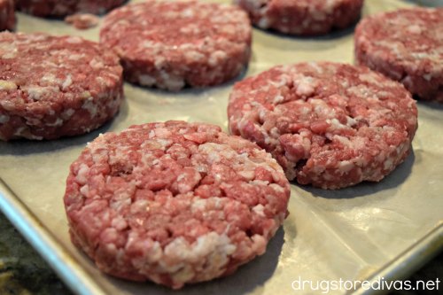 These Bacon-Infused Beef Burgers are the perfect grilled burger. Find out how to make them, with fresh ground beef, on www.drugstoredivas.net.