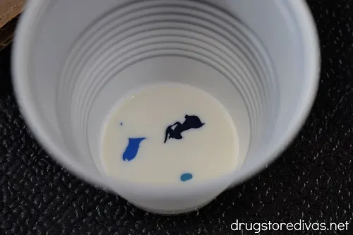 Paint pour coasters are really easy to make at home. Find out how in this Paint Pour Coasters tutorial on www.drugstoredivas.net.