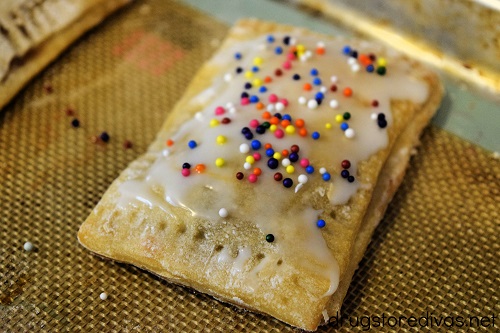 Homemade Pop Tarts made from 2 Ingredient Dough are a really delicious breakfast idea. Get the recipe on www.drugstoredivas.net.