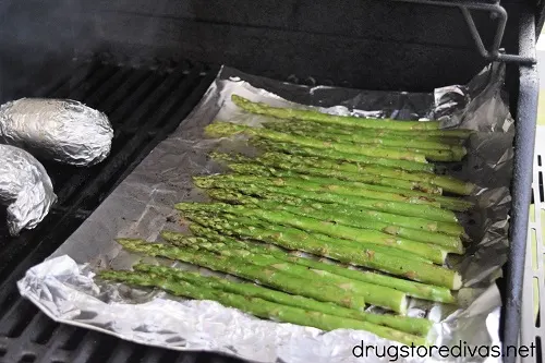 Grilled asparagus is such an easy vegan summer recipe. All you need is a drizzle of oil and seasoning, plus foil, and you're good to go.
