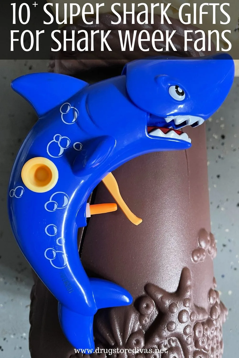 Shark Week fans will LOVE this gifts in this guide. There are shark clips, cups, teeth, and more.