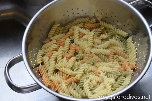 This Taco Pasta Salad is accidentally vegan, incredibly simple to make, has all the flavors of tacos, and is a mayo-free pasta salad.