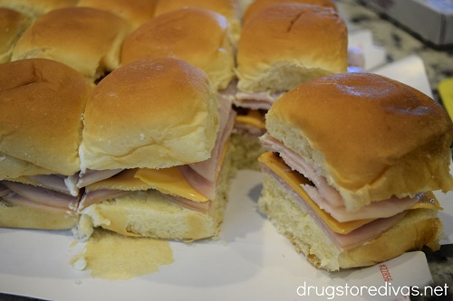 This Turkey Club Hawaiian Roll Sliders hack easily makes 12 sandwiches in the time it takes to make one! It works for other sandwiches too!