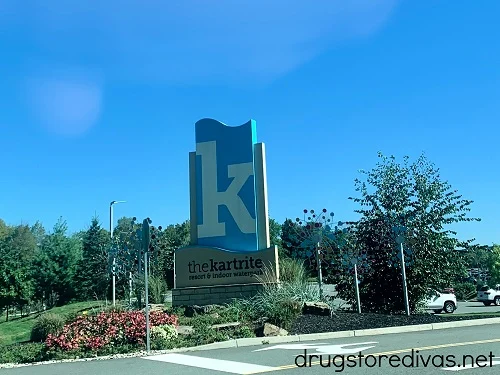 Image of a large K sign with the words The Kartrite Resort & Indoor Waterpark under it.