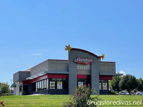 The outside of a Hardee's restaurant.