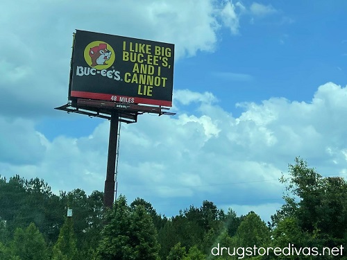 A Buc-ee's highway sign.