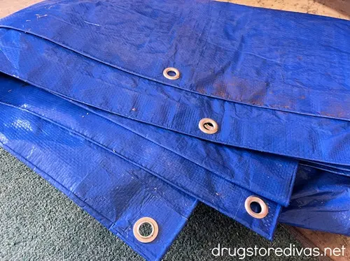 A blue tarp.