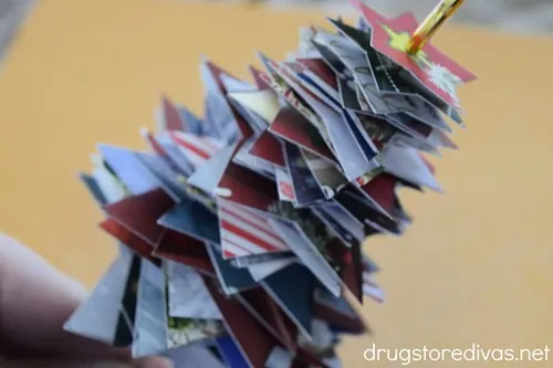 A bunch of star pieces of paper on top of each other.