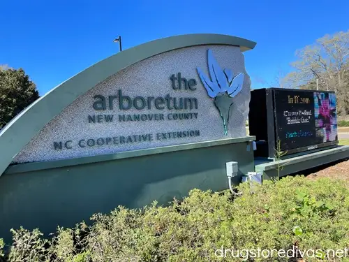 A sign at the entrance of the New Hanover County arboretum.