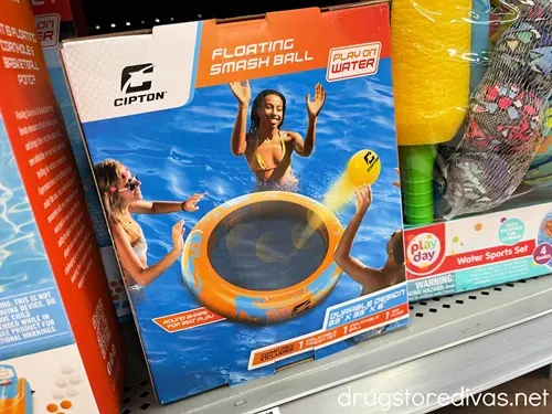 A box containing a floating smash ball game.