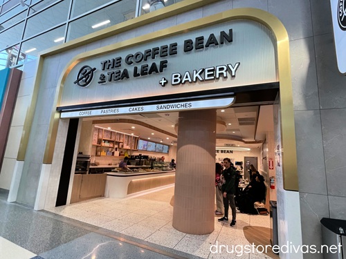 The outside of a The Coffee Bean & Tea Leaf shop.