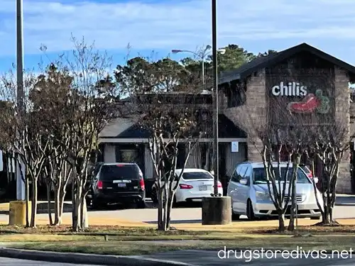 The outside of a Chili's restaurant.