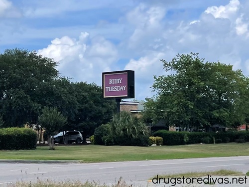 A sign advertising a Ruby Tuesday restaurant.