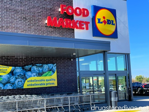 The outside of a LIDL grocery store.